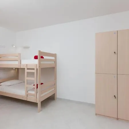 Free Bird - Bed In Four Bed Mixed 2 * Dubrovnik