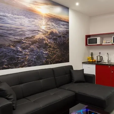Free Bird - Bed In Four Bed Mixed 2 Holiday home