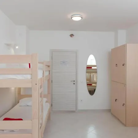 Free Bird - Bed In Four Bed Mixed 2 Holiday home *