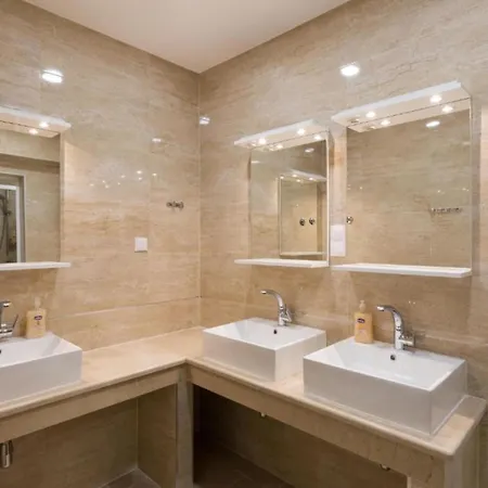 Free Bird - Bed In Four Bed Mixed 2 Holiday home Dubrovnik